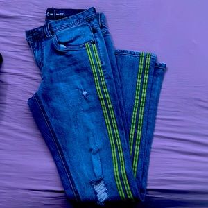 Selling my jeans never worn them only tried them on 1 time. Email me if anything